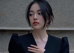 Linh Ngoc Dam is dressed in a &quot;full black&quot; style, returning home to celebrate Tet, the beauty that netizens are excited about?