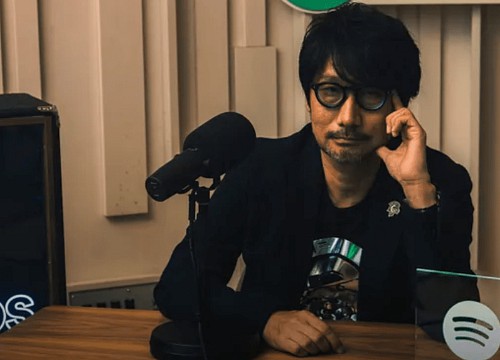 Hideo Kojima từng không đủ tiền thuê studio và được giúp đỡ bởi một game thủ là fan của Metal Gear
