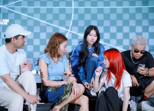 Diva Hà Trần nói về việc hợp tác cùng ca sĩ trẻ tại VieZ.Remix: "Đây là sự chuyển giao kinh nghiệm"