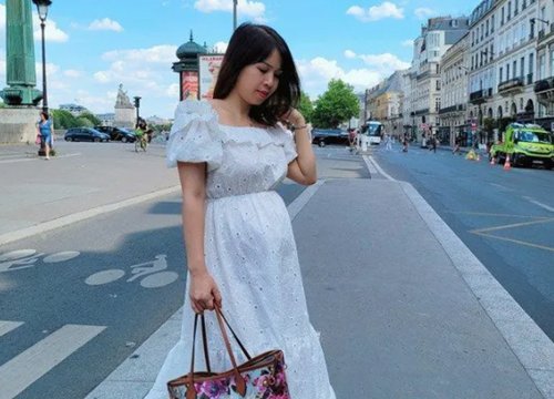 Vợ Mạnh Trường được khen càng bầu càng đẹp