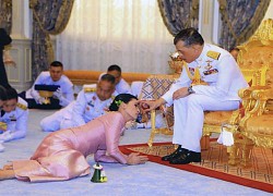 Maha Vajiralongkorn - Từ "thái tử playboy" đến vị vua với hậu cung sóng gió cùng 22 thê thiếp