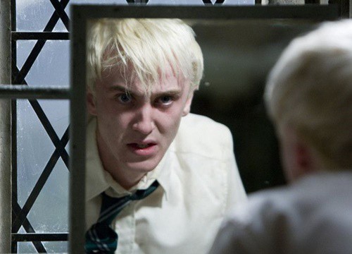 Tom Felton "Harry Potter" hé lộ điều cực sốc về bản thân trong hồi ký: 3 lần vào trại cai nghiện