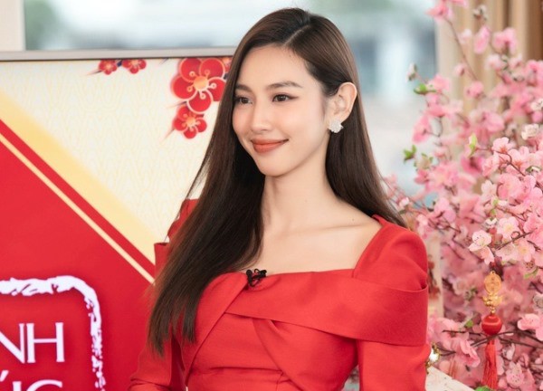 Dàn người đẹp quyên góp 7 tỉ đồng làm thiện nguyện mùa Tết