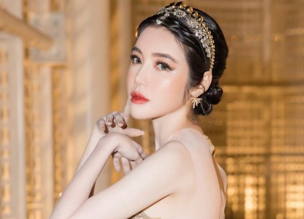 Bị 'tấn công', Elly Trần tiếp tục cầu cứu cộng đồng mạng sau khi tố chồng Tây ngoại tình