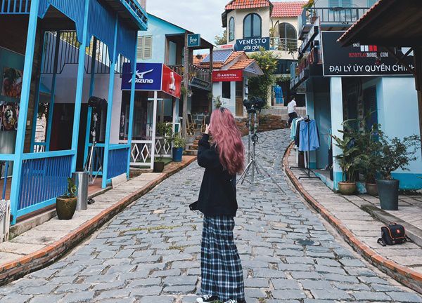 Giới trẻ thích thú với phim trường như Đà Lạt thu nhỏ ở Sài Gòn