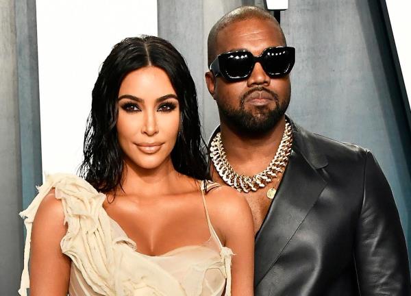 Kanye West ép nhân viên cũ xem ảnh nhạy cảm của Kim Kardashian