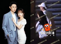 Zhang Jianyi was horned by the young master's husband to "stamp" with a strange girl, Xiao San, who was Chen Feiyu's classmate