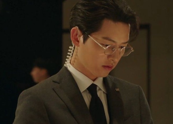 Chủ tịch Samsung là nguyên mẫu cho nhân vật của Song Joong Ki trong 'Cậu út nhà tài phiệt'?