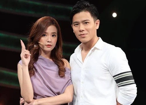 Midu từng thẳng thừng chê nam MC quỳ gối cầu hôn mình... "vô duyên" trên truyền hình