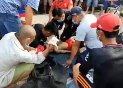 Đau lòng 3 em nhỏ xuống xuồng trên sông chơi, 2 anh em ruột tử vong
