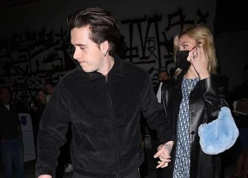 Brooklyn Beckham tiếp tục bị nhận "gạch đá" vì thường xuyên làm điều này với bạn gái Nicola?