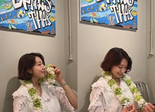 Park Shin Hye khoe clip ảnh rạng ngời đón tuổi mới, ai ngờ netizen chỉ dán mắt soi bàn tay ông xã tài tử lọt vào khung hình?