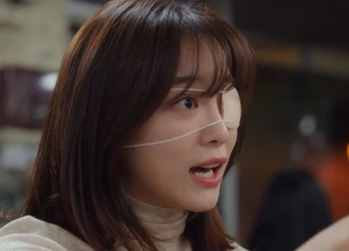'Business Proposal' tập 4: Shin Ha Ri bị bạn thân 'nắm thóp' đã phải lòng Kang Tae Moo vì biểu hiện lạ