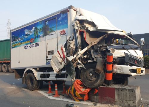 Xe tải mất phanh gây tai nạn liên hoàn trên Quốc lộ 1A