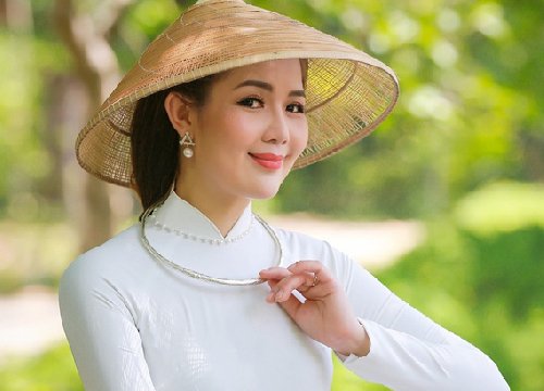Đam San - 'Hoa hậu Bolero': Ly hôn, tay trắng ra khỏi nhà với đứa con chưa đầy 2 tuổi