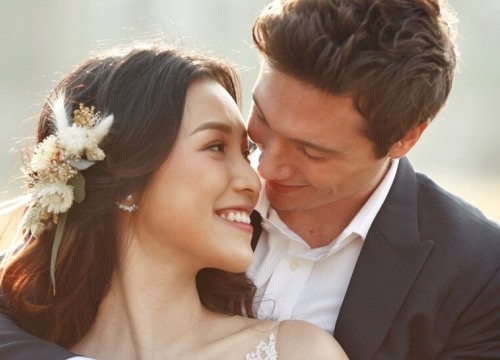 "Thánh soi" phát hiện Hoàng Oanh vẫn giữ nguyên 1 việc với chồng cũ ngoại quốc hậu thông báo ly hôn