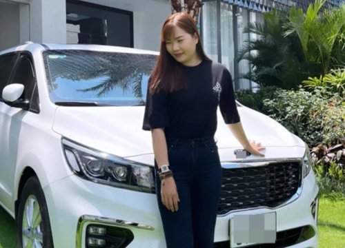 Từ gái quê lên phố làm osin, trợ lý Ngọc Trinh đổi đời: Được mời đóng phim, đi xe bạc tỷ