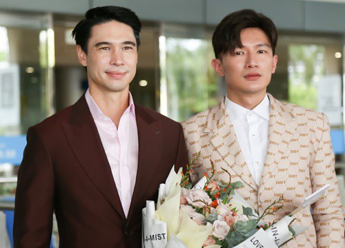 "Nam thần Miss Grand" của Thái Lan cực điển trai đáp xuống Việt Nam, Dược sĩ Tiến mồ hôi ròng ròng giữa trưa nắng
