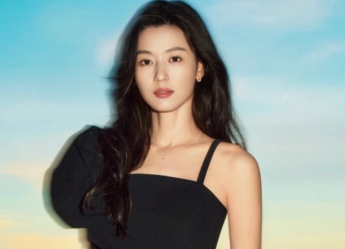 Jun Ji Hyun rời công ty chủ quản sau 10 năm