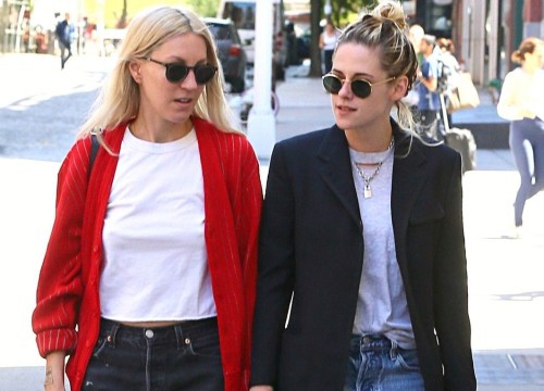 Kristen Stewart và hôn thê đồng giới 'dính như sam' trên phố