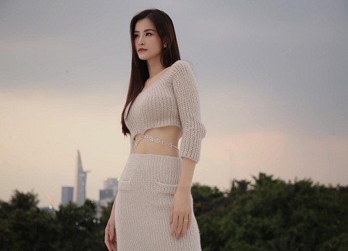 Khán giả tràn vào fanpage Hoa Hậu Hoàn Vũ Việt Nam yêu cầu gỡ nhạc Đông Nhi ra khỏi chương trình