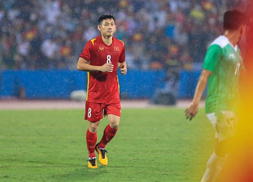 Hai Long - Cầu thủ được gọi tên nhiều nhất sau trận thắng U23 Malaysia: Từ cậu bé bị loại phải về quê, đến người kế nhiệm Quang Hải