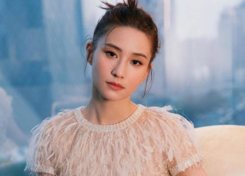 Con gái vua sòng bạc Hà Hồng Sân mệt mỏi vì giàu có