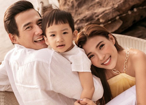 Con trai Thúy Diễm - Lương Thế Thành 4 tuổi: Nói tiếng Anh cực rành, kiếm "bộn tiền" cho từ nhỏ