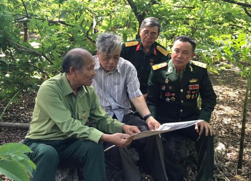 Cuộc gặp mặt rộn rã của những cựu binh tháng Tư năm ấy...