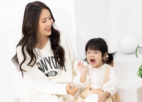 Trương Mỹ Nhân lần đầu công khai có con 2 tuổi với bạn trai cũ, nhan sắc con gái "gây bão"