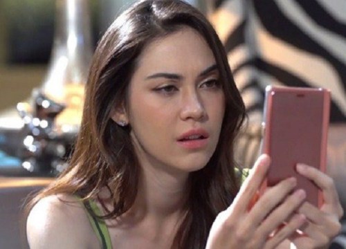 Chồng bất ngờ bị người lạ mặt gây sự, vợ sốc nặng khi biết sự thật vì sao chồng lại bị như thế