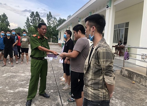 Vụ 42 người tháo chạy khỏi casino Campuchia: Hỗ trợ đưa 40 người về với gia đình