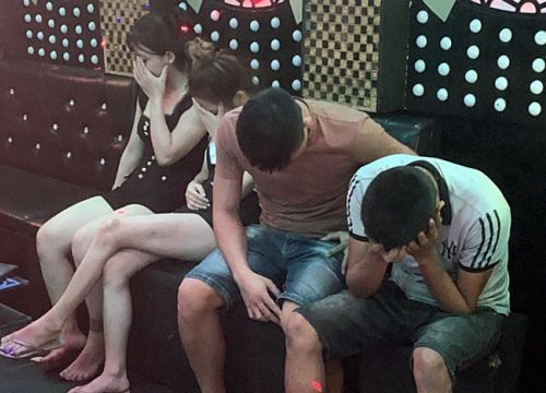 8 nam, nữ phê ma túy trong quán karaoke KING 365