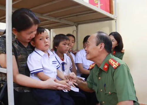 'Chắp cánh ước mơ' cho trẻ em vùng cao Sơn La