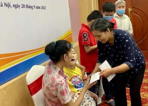 Đề xuất giải pháp chăm sóc sức khỏe trẻ em là nạn nhân chất độc da cam