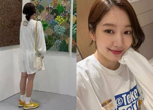 Park Shin Hye khoe vóc dáng thon gọn sau 3 tháng sinh con đầu lòng, nhan sắc "mẹ bỉm sữa" gây chú ý