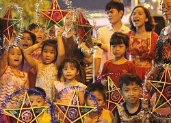 What is the difference between the Mid-Autumn Festival in Vietnam and other countries around the world?