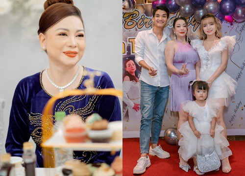 Khung ảnh gia đình Mạc Văn Khoa đi tiệc: Mẹ vợ U60 vẫn cuốn hút