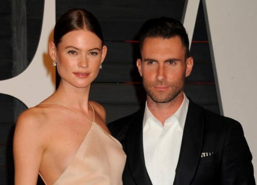 Adam Levine ngoại tình vì "khao khát sự chú ý của phụ nữ"