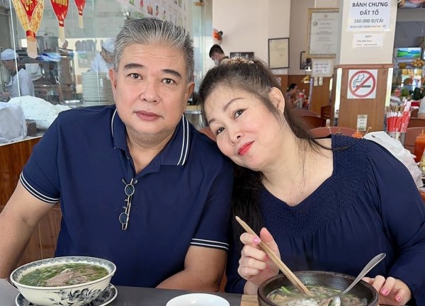 Cuộc sống hôn nhân viên mãn của NSND Hồng Vân