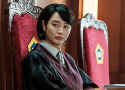 Tòa Án Vị Thành Niên 2 của Kim Hye Soo dừng sản xuất, netizen bình luận: Đụng chạm quá nên "toang"