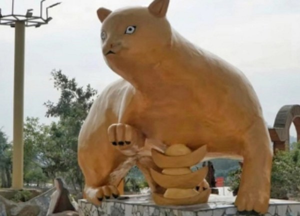 Linh vật mèo Hà Nội hình dạng giống chuột gây tranh cãi