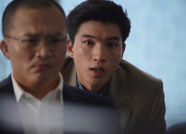 'Chủ tịch giao hàng': Song Luân vào vai đam mỹ, Hieuthuhai bùng nổ diễn xuất