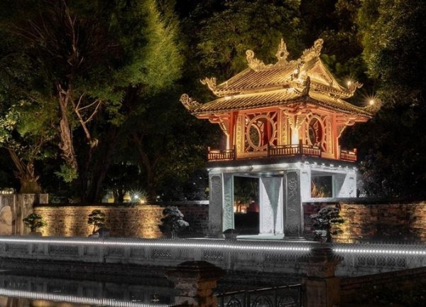 Diện mạo mới tour đêm 'Tinh hoa đạo học' tại di tích Văn Miếu - Quốc Tử Giám