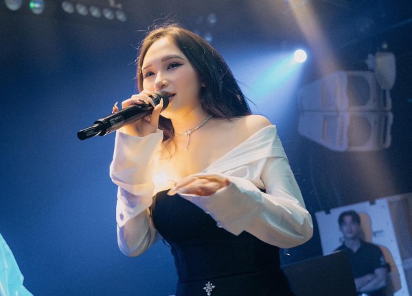 Mây Bae - Nữ idol tài năng được vạn người yêu mến