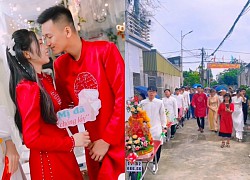 Unique Thai Binh wedding: Boys push turtle carts full of ceremonies to the house of girls asking for brides