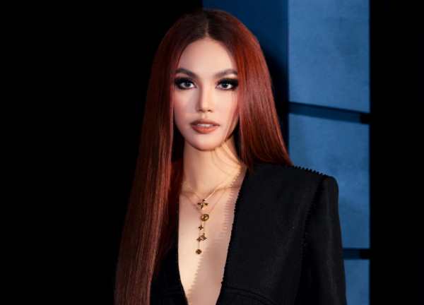 Những lần Lan Khuê có động thái làm rộ lên tin đồn "cơm không lành, canh không ngọt" với Miss Universe Vietnam