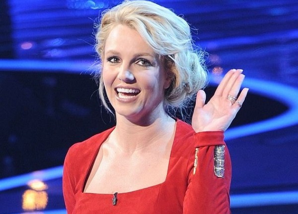 Britney Spears cực kỳ ghét vai trò giám khảo của mình trên The X Factor