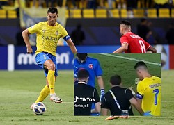 Ronaldo used his teeth to untie his teammate's shoe laces and was highly praised, surpassing Messi at this point!