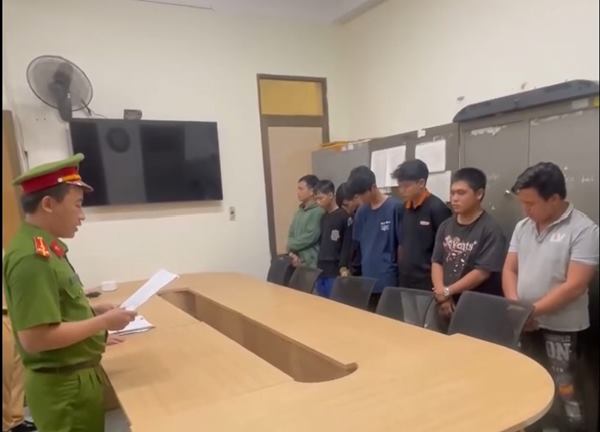 Khởi tố 6 đối tượng tụ tập, nẹt pô, rú ga, gây rối trật tự công cộng